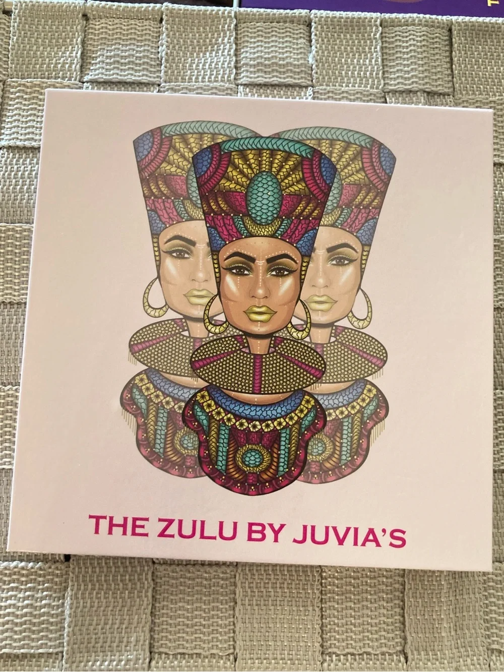 JUVIA'S PLACE 'The Zulu' Eyeshadow Palette - 9 shades - NEVER USED/SWATCHED